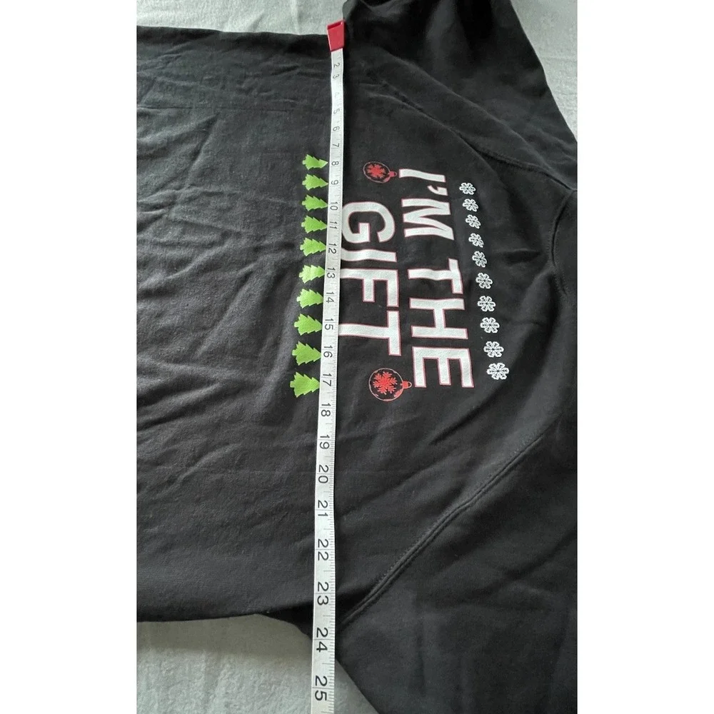 I'm The Gift Christmas‎ Sweatshirt Christmas Sweatshirt XL